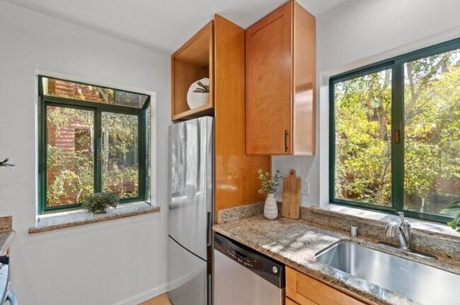 Building Photo - 4250 El Camino Real