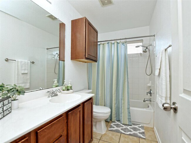 Building Photo - 1316 Diner Dr