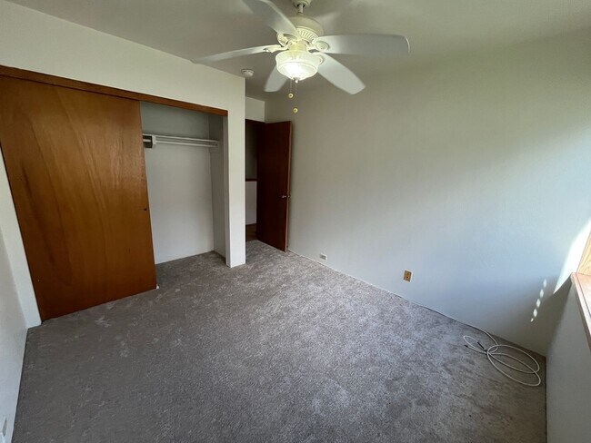 Building Photo - 775x - Bougainville #315