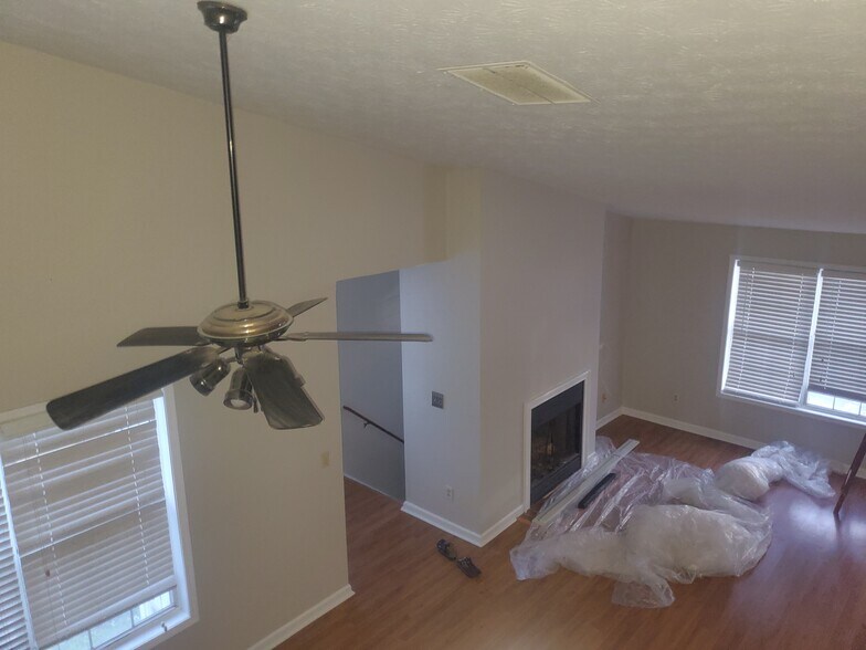Building Photo - 509 Glenleaf Dr