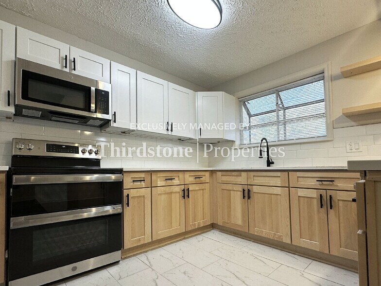 Building Photo - 1239 Glen Laura Rd