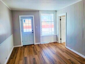 Building Photo - 721 Lyon St