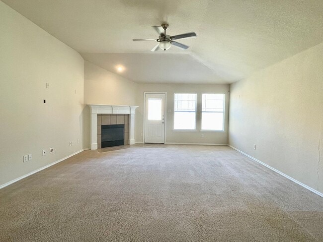 Building Photo - 4 Bedroom 1 story Duncanville ISD