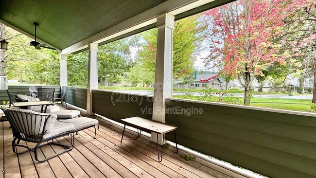 Building Photo - 406 Lundblad Pl