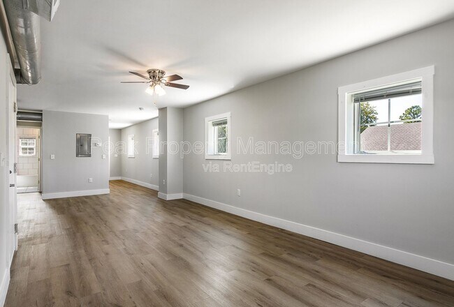 Building Photo - 1618 Maury St