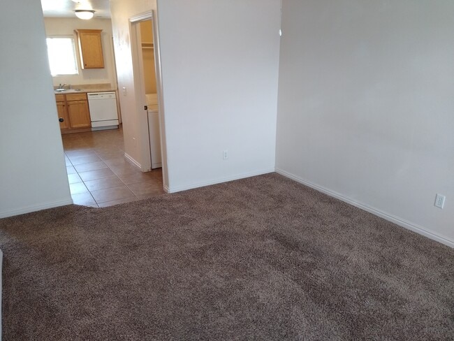 Building Photo - 77 N 4250 W