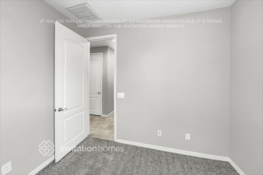 Building Photo - 19018 W Yucatan Dr