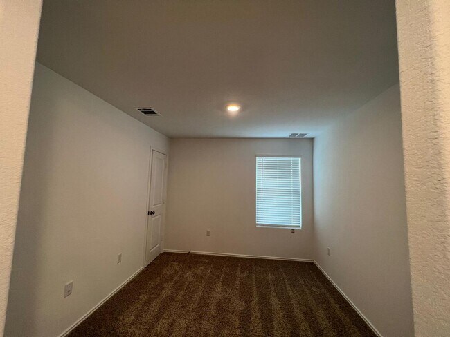 Building Photo - 12204 Scarlet Way