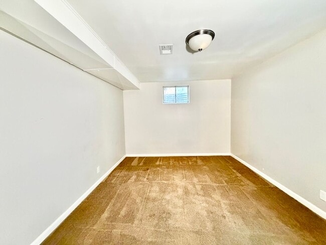 Building Photo - Updated Perlmack Ranch