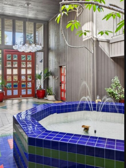 Building Photo - 848 Lincoln Blvd