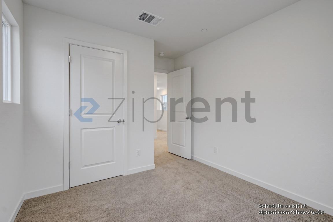 Building Photo - 5208 Cumberland Dr