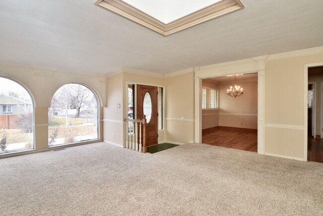 Building Photo - Great Three Bedroom Home in Cottonwood Heights!!!