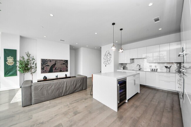 Building Photo - 4521 San Felipe St