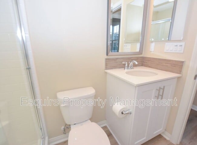 Building Photo - 2725 Navajo St