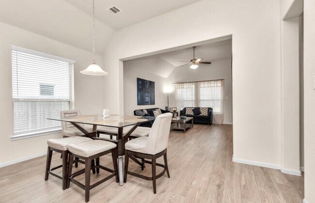 Building Photo - 15318 Ordie Run Dr