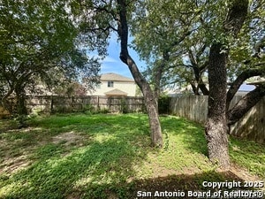 Building Photo - 5811 Providence Oak
