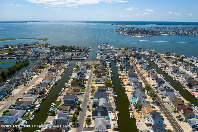 Building Photo - 18 Halsey Dr