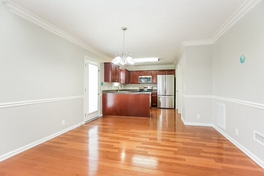 Building Photo - 8632 Lawson Dr