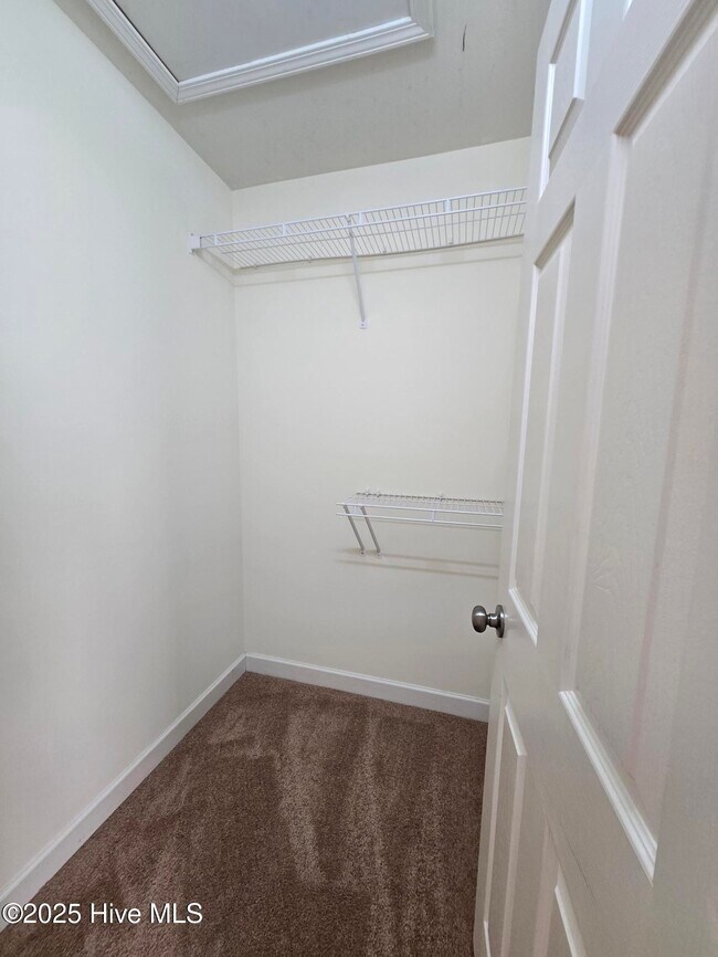 Building Photo - 208 Durango Pl