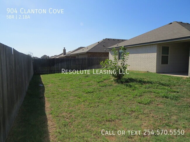 Building Photo - 904 Clanton Cove