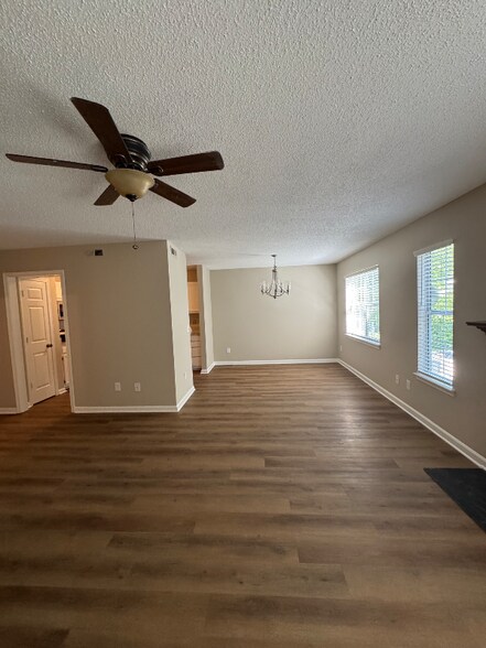 Building Photo - 4228 Edith Ln