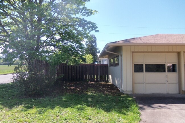 Building Photo - Charming home edge of Corvallis, close to Philomath!!