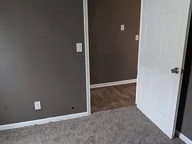 Building Photo - 407 Fourth Street