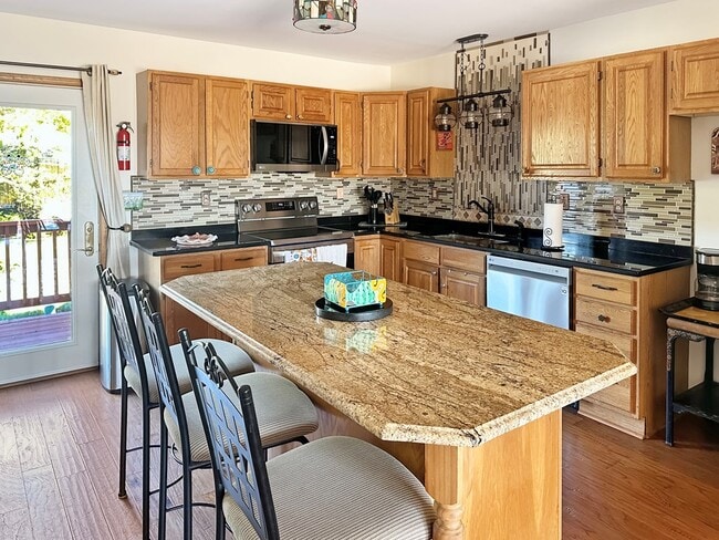 Building Photo - 7214 FIDDLER Ln