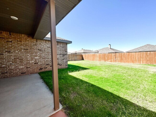 Building Photo - Beautiful Home in Upland Crossing!