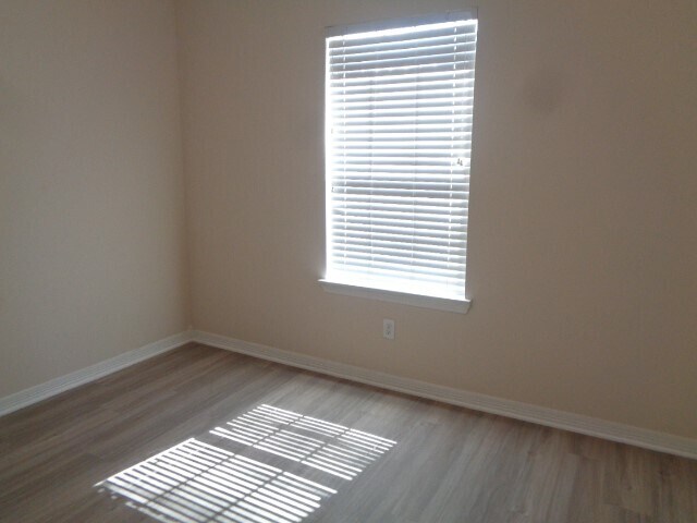 Building Photo - 21407 Forest Colony Dr
