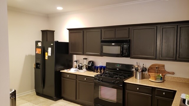 Building Photo - 16026 Summerville Lake Dr