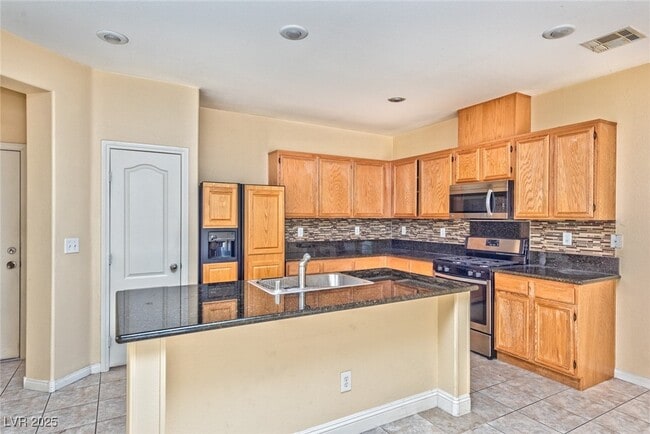 Building Photo - 6250 W Arby Ave