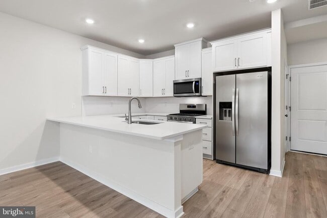 Building Photo - 808 Graphite Dr