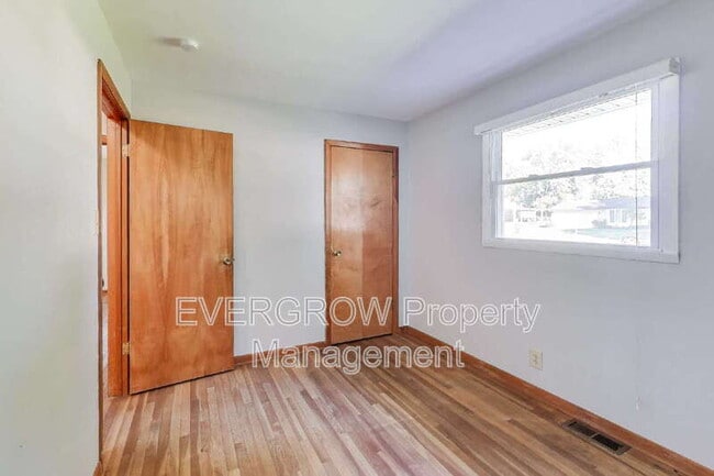 Building Photo - 705 Orchard Ln