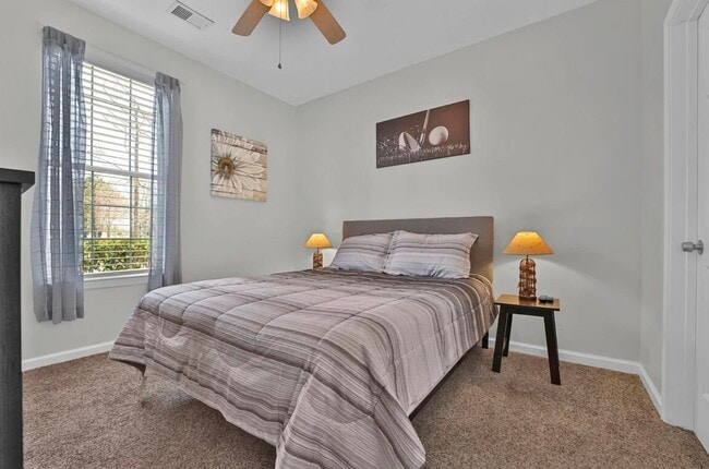 Building Photo - 504 River Oaks Dr