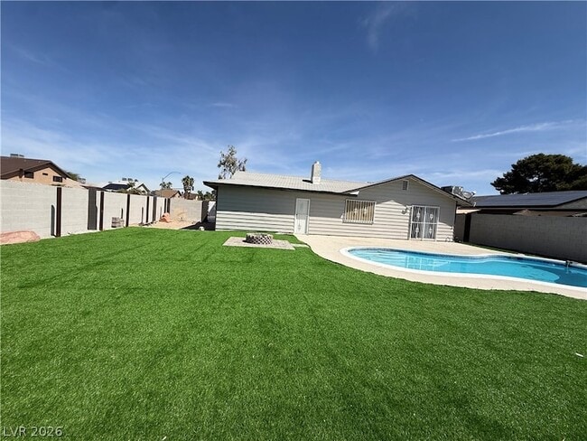 Building Photo - 6489 Bugbee Ave