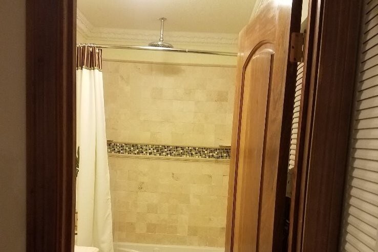 2nd Bathroom - 5200 E Club Cir