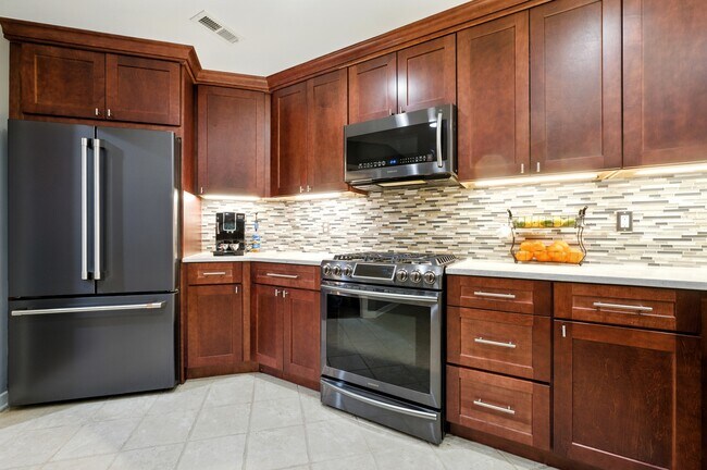 Building Photo - 10903 Whiterim Dr
