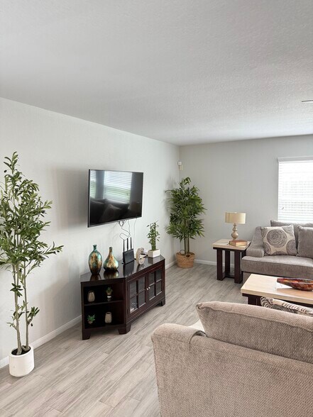 Building Photo - 3151 Upland Spring Trce