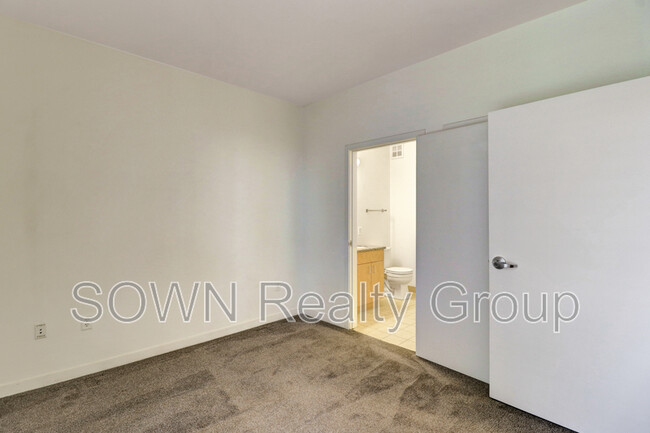 Building Photo - 1007 41st St