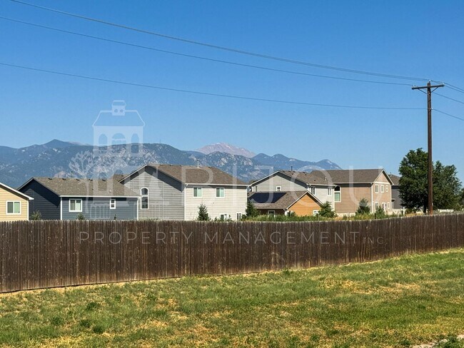 Building Photo - Fountain Fort Carson Townhome