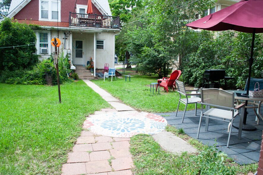 BACK YARD - 915 N Weber St