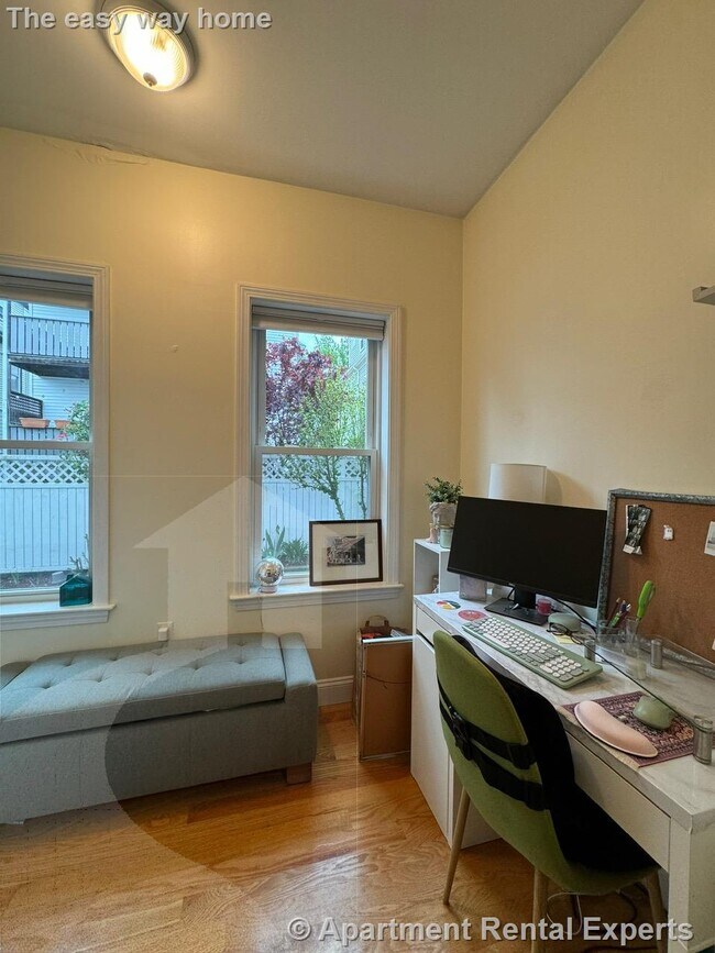 Building Photo - 29-31 Belknap St Unit #1