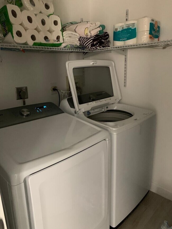 Building Photo - 21236 Harbor Way