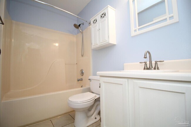 Building Photo - 10609 Creek Ridge Dr