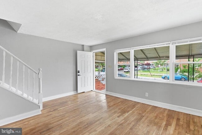 Building Photo - 849 Loalan Ave