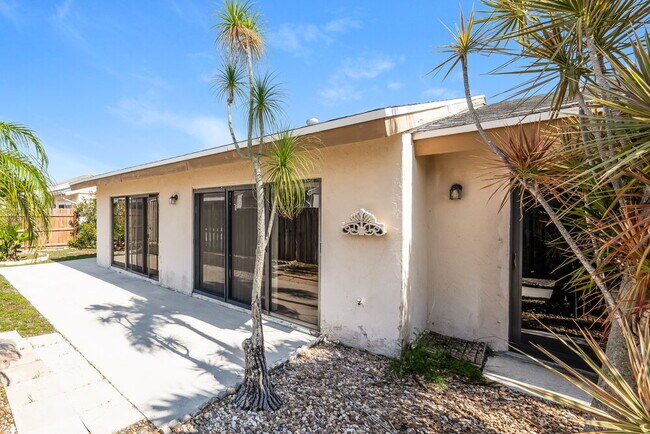 Building Photo - 80 Baytree Cir