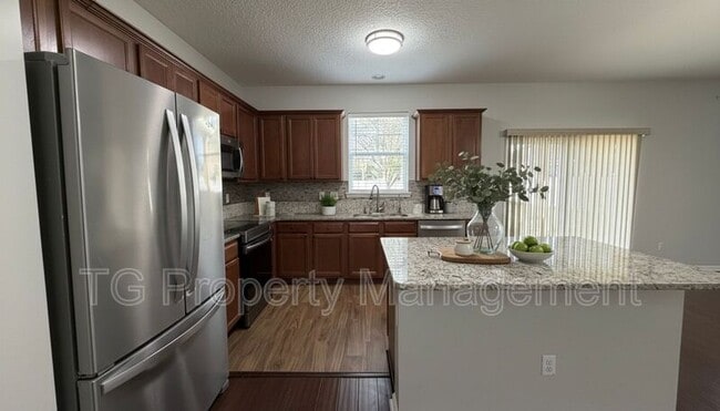 Building Photo - 12192 Endersleigh Ct