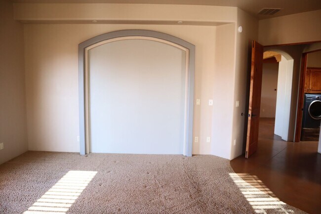 Building Photo - Your own resort! Elegant, Exclusive & Exquisite.