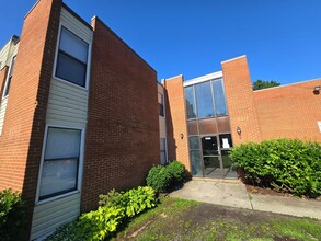 Building Photo - 3012 Chamberlayne Ave